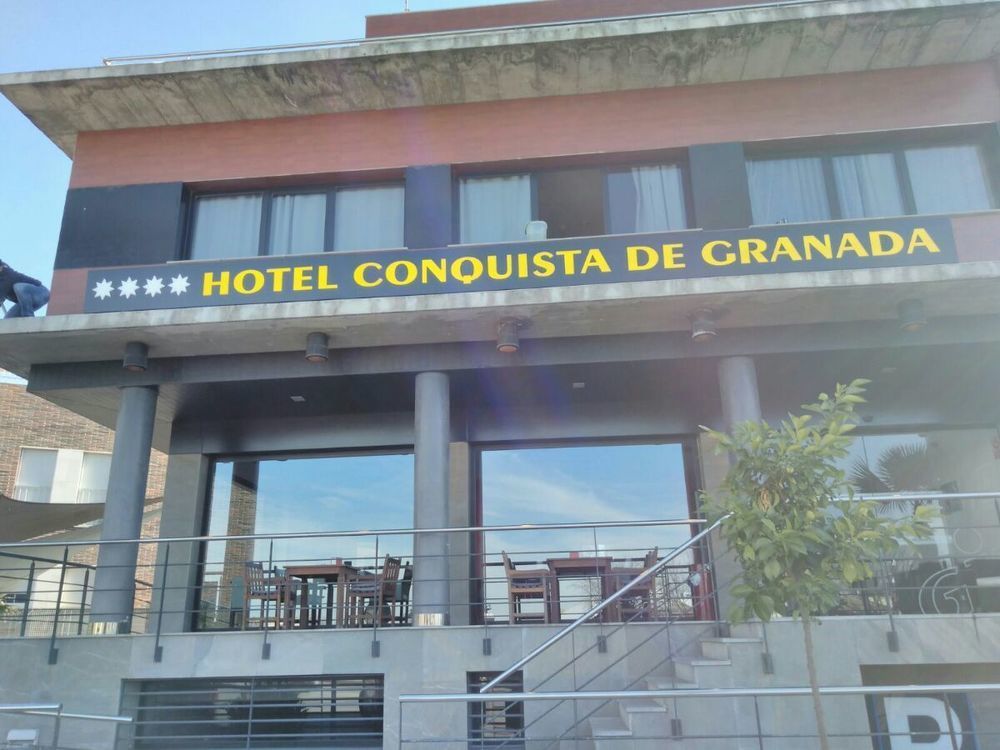 Готель Yit Conquista De Granada Пелігрос Екстер'єр фото